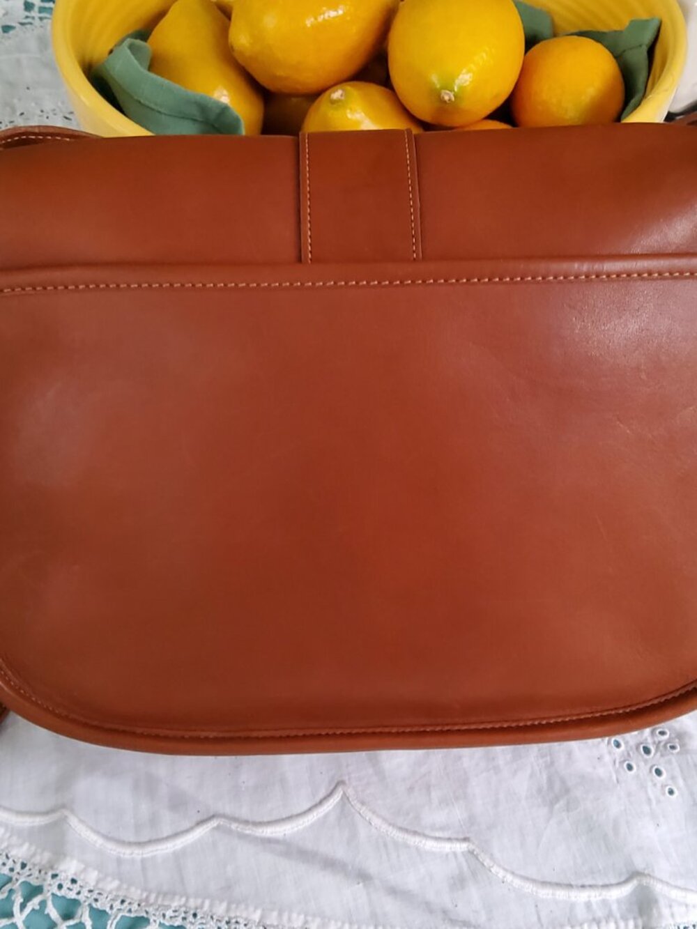 Vintage Coach Chelsea Crossbody in British Tan 9894 - Picture 4 of 10